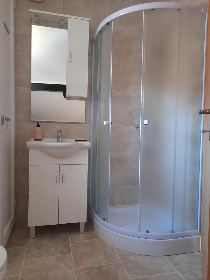 Apartman Jeger Umago Esterno foto