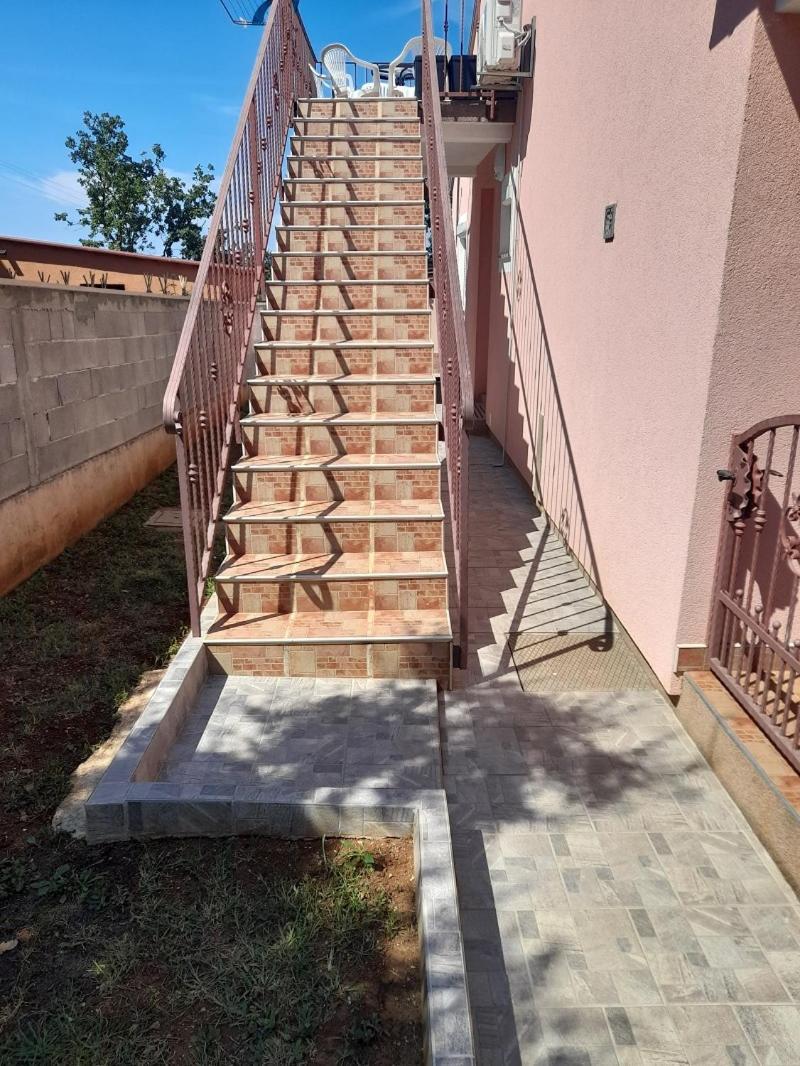 Apartman Jeger Umago Esterno foto
