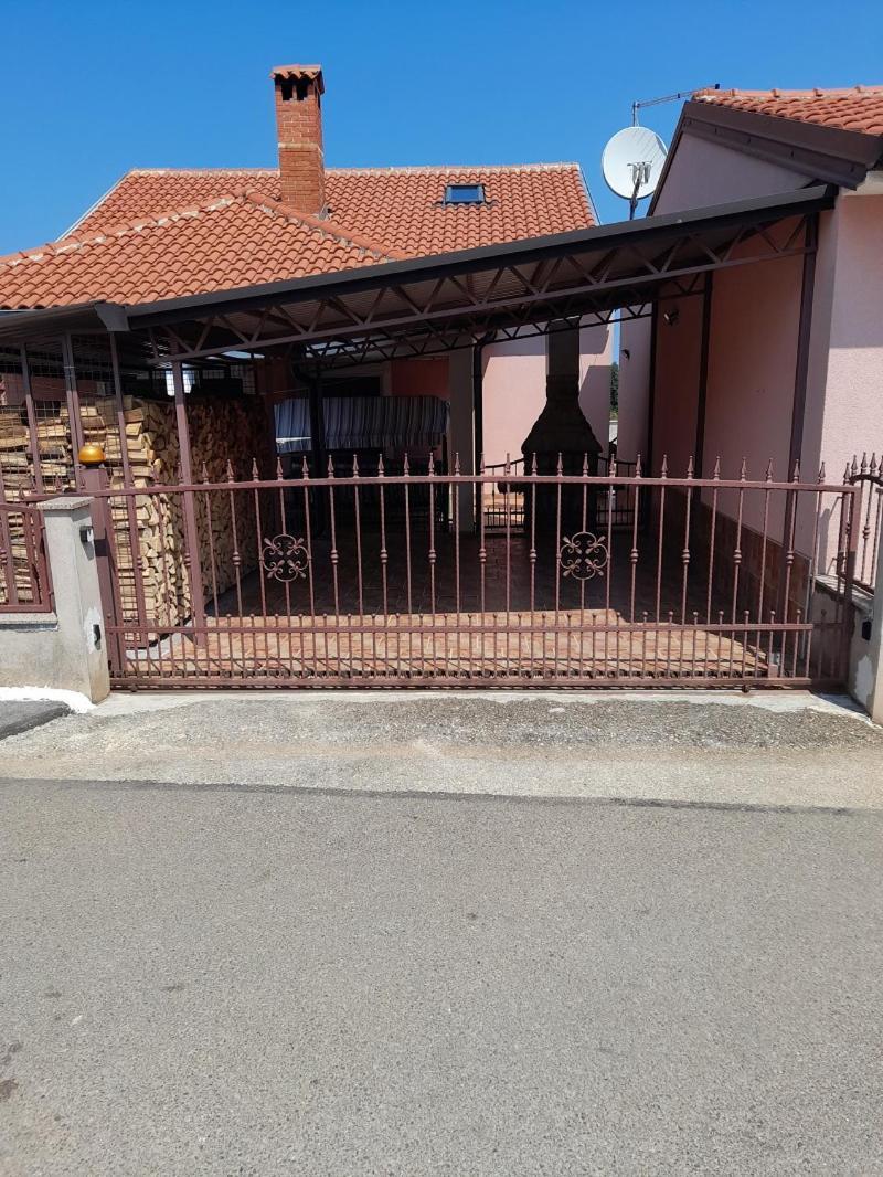 Apartman Jeger Umago Esterno foto