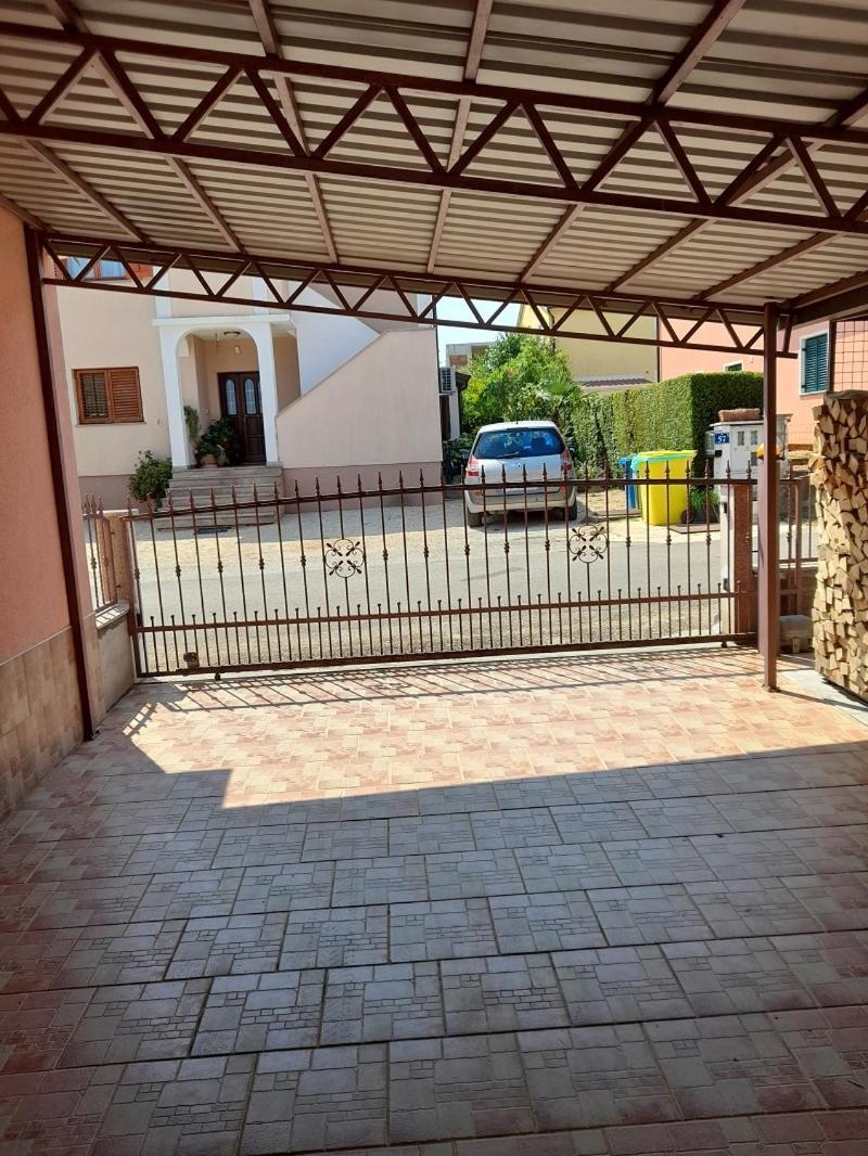 Apartman Jeger Umago Esterno foto